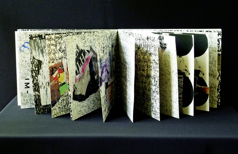 Bahrenburg Sigrid · 01 · „Küstlerbuch Prenzlauerberg“ · Collagen und Schrift auf Bütten, 36 Seiten · 30 x 24 cm · 2015.jpg