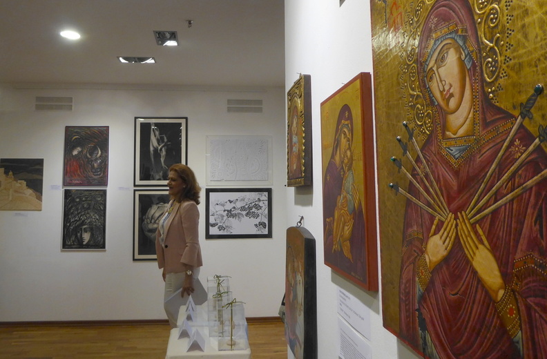 greek exhibition in der Kunstraum.jpg