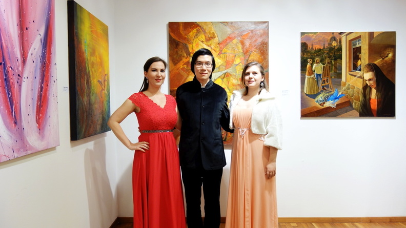 2018 12 14 Orsolya + Hang Su + Valerija.jpg