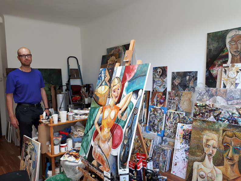 Christian Höld im Atelier.jpg