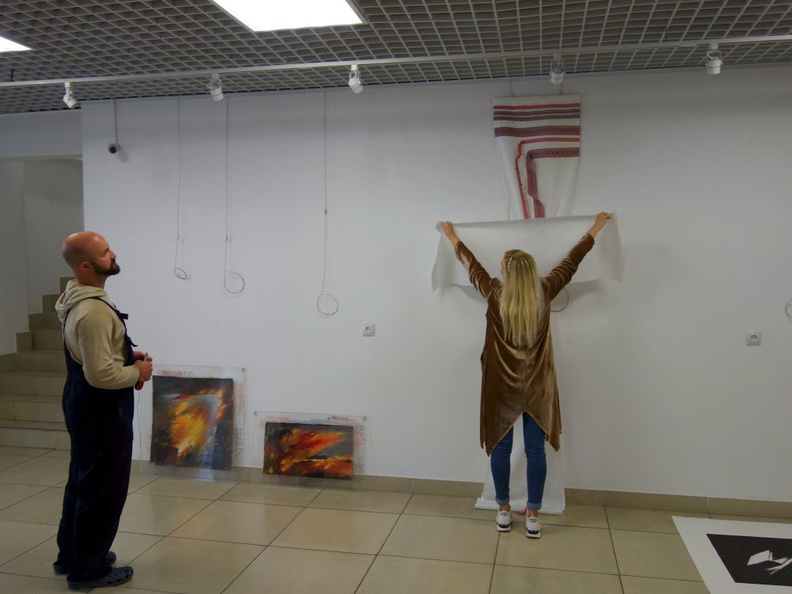 Minsk NCCA Ausstellung Vorbereitung.jpg