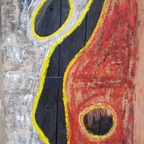 Rosa Parz - Trope, Lehm, Rote Erde, Acryl auf Fliegengitter, 160 x 80 cm